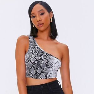 Forever 21 Women’s One Shoulder Snakeskin Going Out Crop Top